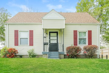 140 MILLS DR LOUISVILLE, KY 40216